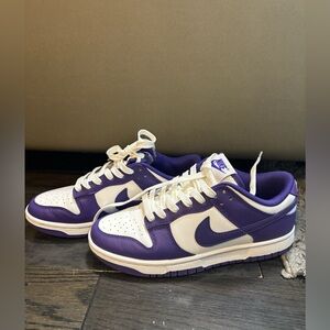 Women’s purple Nike dunks